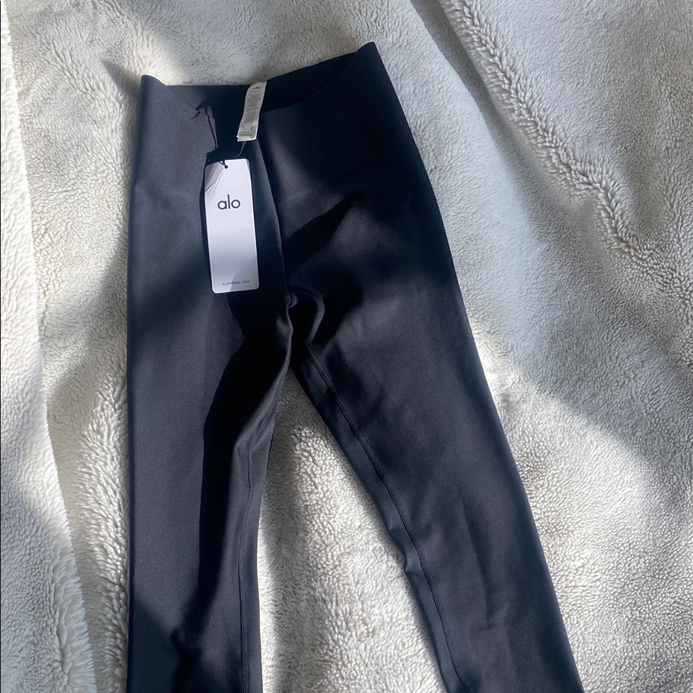 ALO YOGA Airlift Strength Extreme High-Waist 7/8 Legging. Black Size S Brand New